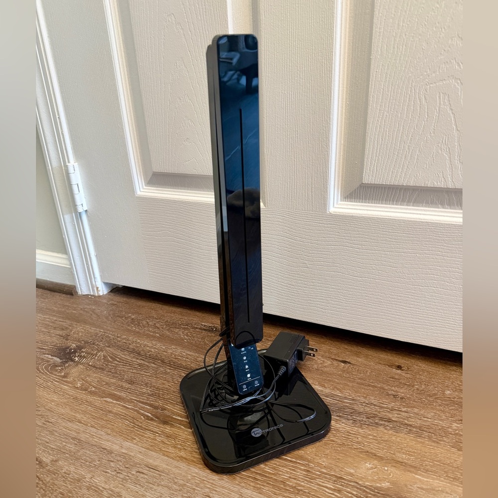 TaoTronics LED Desk Lamp, Adjustable Arm, Multiple Settings, USB Charger, Black - Picture 8 of 14